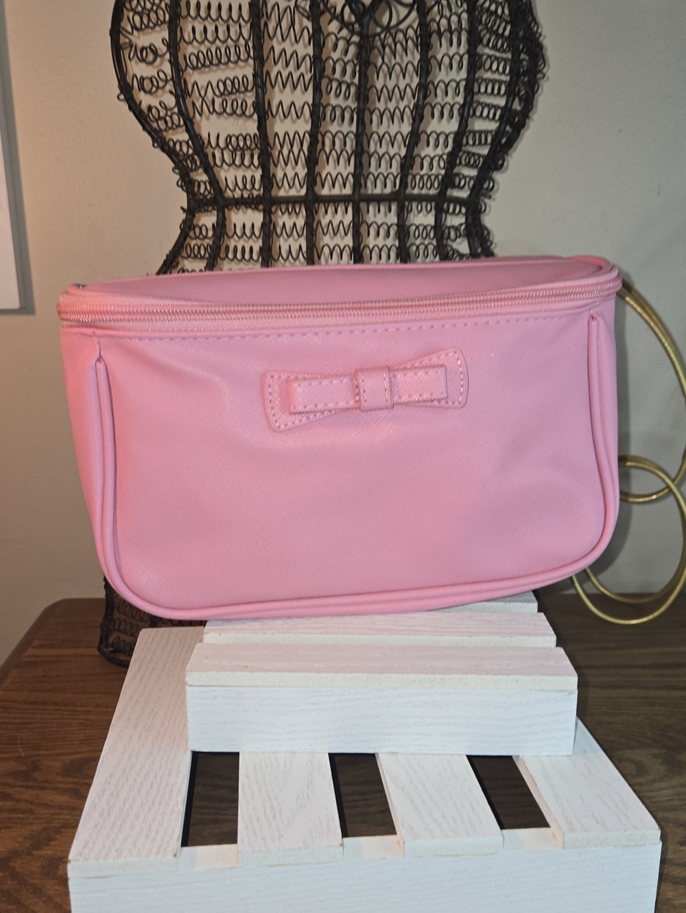 Pink Bow Accent Women's Cosmetic Bag
